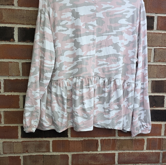 MOD Lusive camo wrap top - Picture 8 of 8